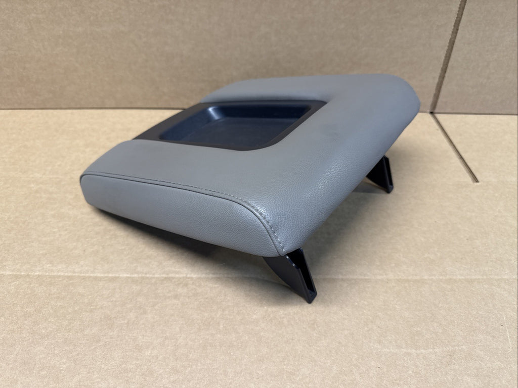 14 19 Silverado Sierra Jump Seat Jumpseat Center Console Lid Top Armrest Tan4