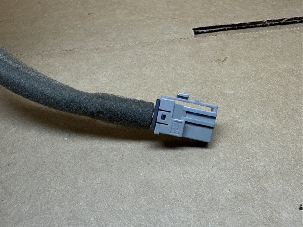 2015 2018 Hyundai Tucson Rear Roof Mounted Antenna Radio OEM 96200 D32002