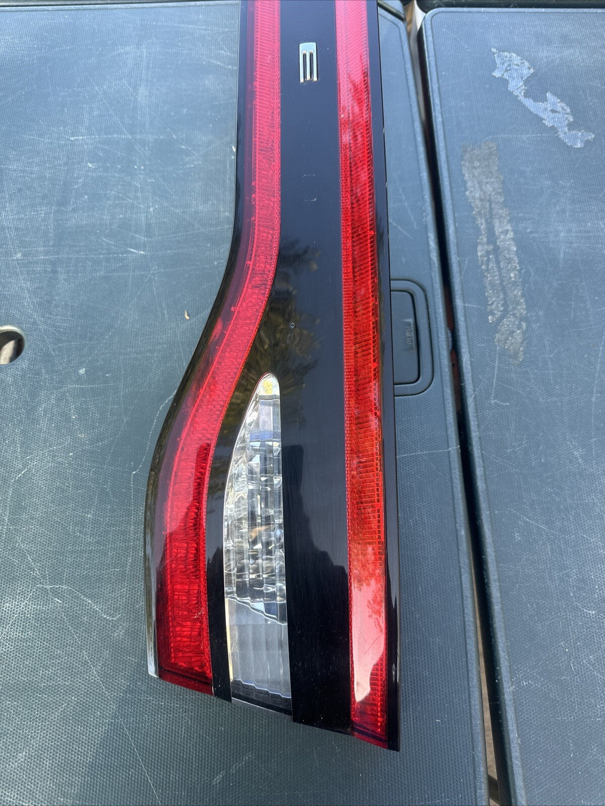 2013 2016 DODGE DART CENTER THIRD BRAKE TRUNK LED TAIL LIGHT LAMP OEM 1