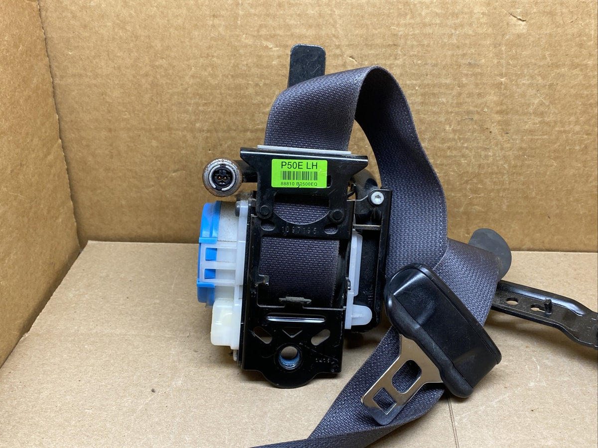 2014 2019 Kia Soul Front Left Driver Side Seat Belt Seatbelt Retractor Assembly4