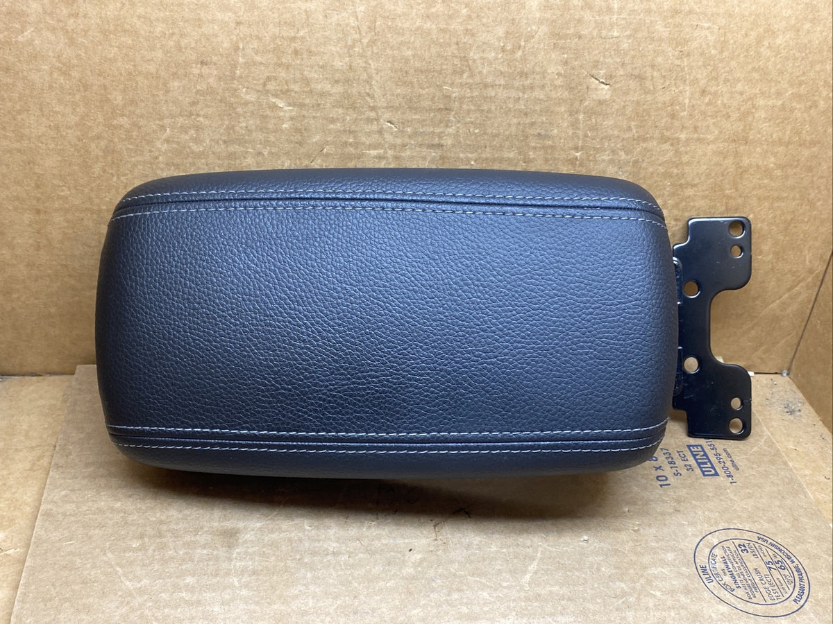 2018 2020 Kia Rio Center Console Lid Cover Top Arm Rest Armrest Black6