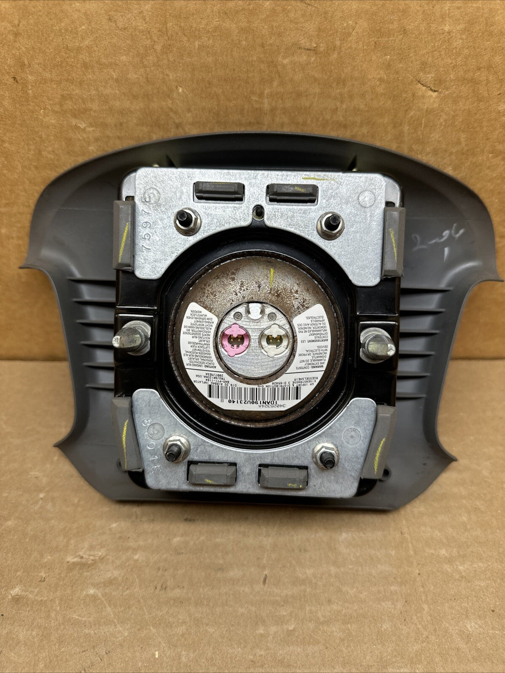 2006 2007 Chevy Malibu Front Left Driver Side Steering Wheel Air Bag Airbag Gray6