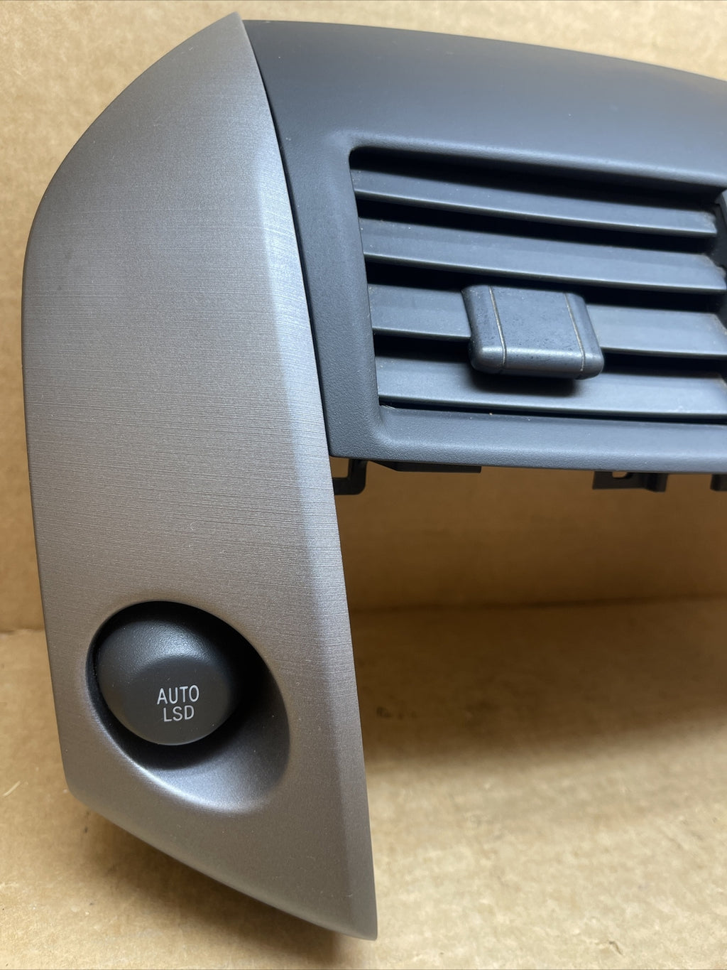 06 12 Toyota Rav4 Center Dash A/C Heater Air Vent Cover Trim Bezel Hazard Switch1
