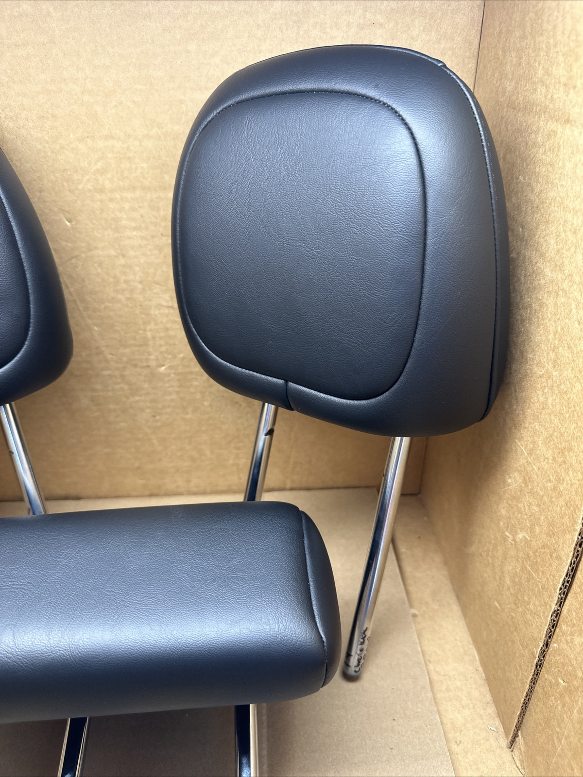 2014 2023 JEEP Cherokee Rear Back 2nd ROW Seat Headrest Set 3 Black LEATHER OEM1