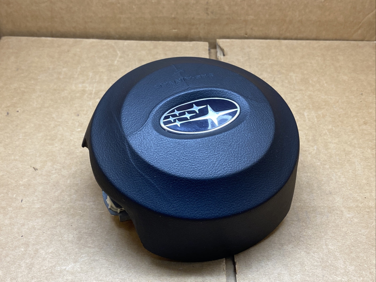 SUBARU LEGACY OUTBACK FRONT LEFT DRIVER SIDE STEERING WHEEL AIRBAG AIR BAG BLACK7