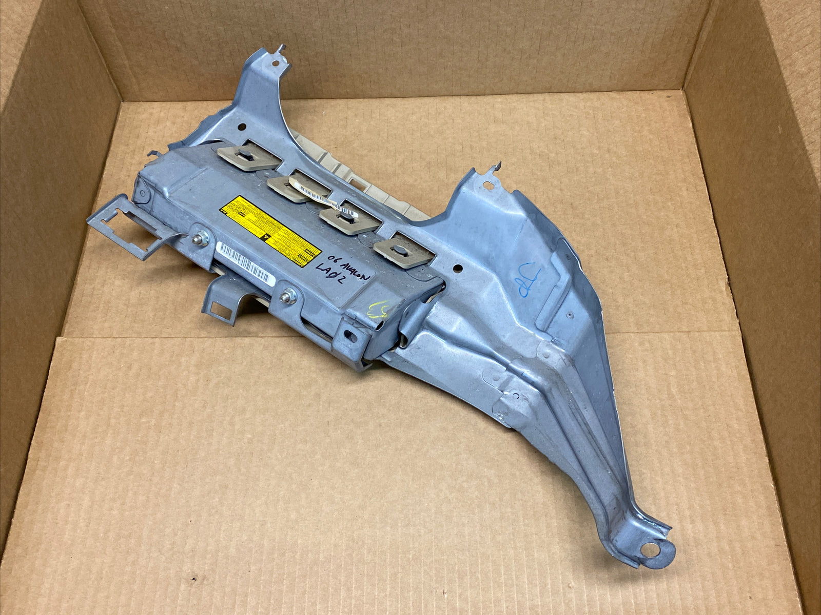 2005 2012 Toyota Avalon Left Side Driver Knee Lower Air Bag Airbag Ivory Tan 0211