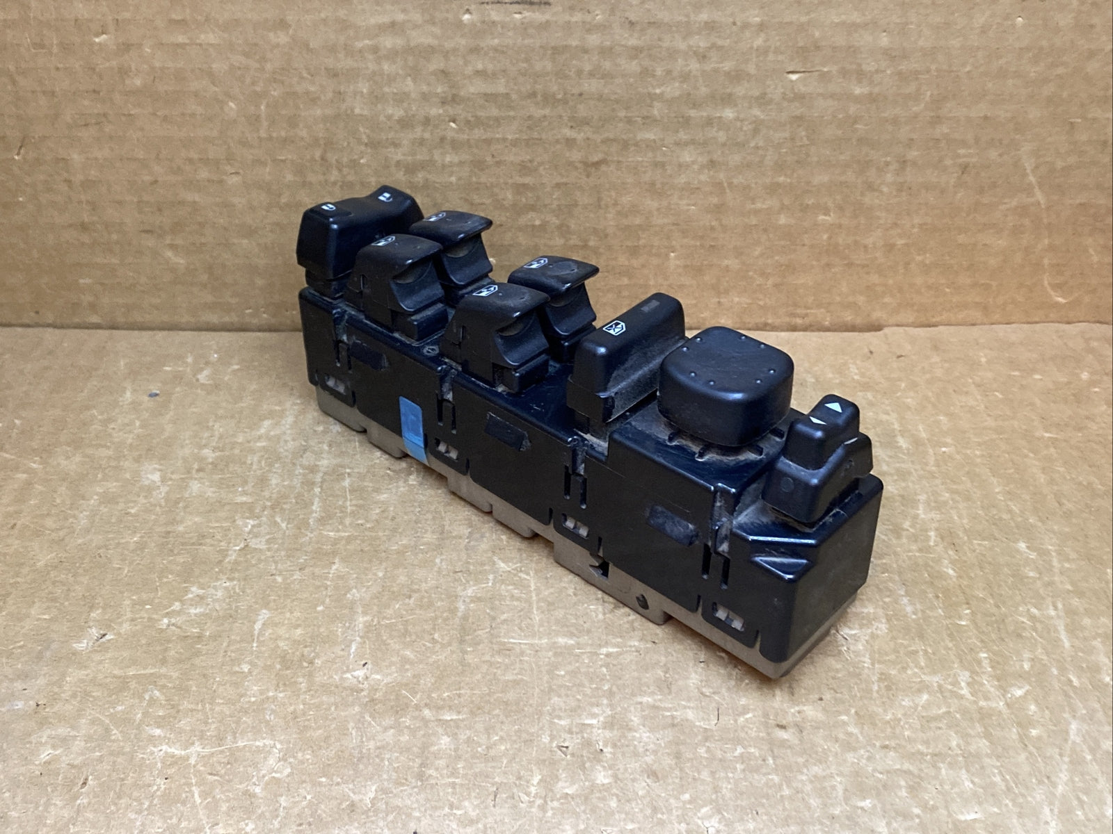 03 06 Tahoe Yukon Silverado Front Driver Door Window Control Switch OEM 151862083