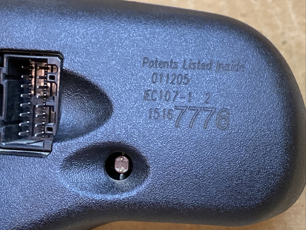 2007 2012 Chevy GMC Rear View Mirror Auto Dim Temperature 151677766