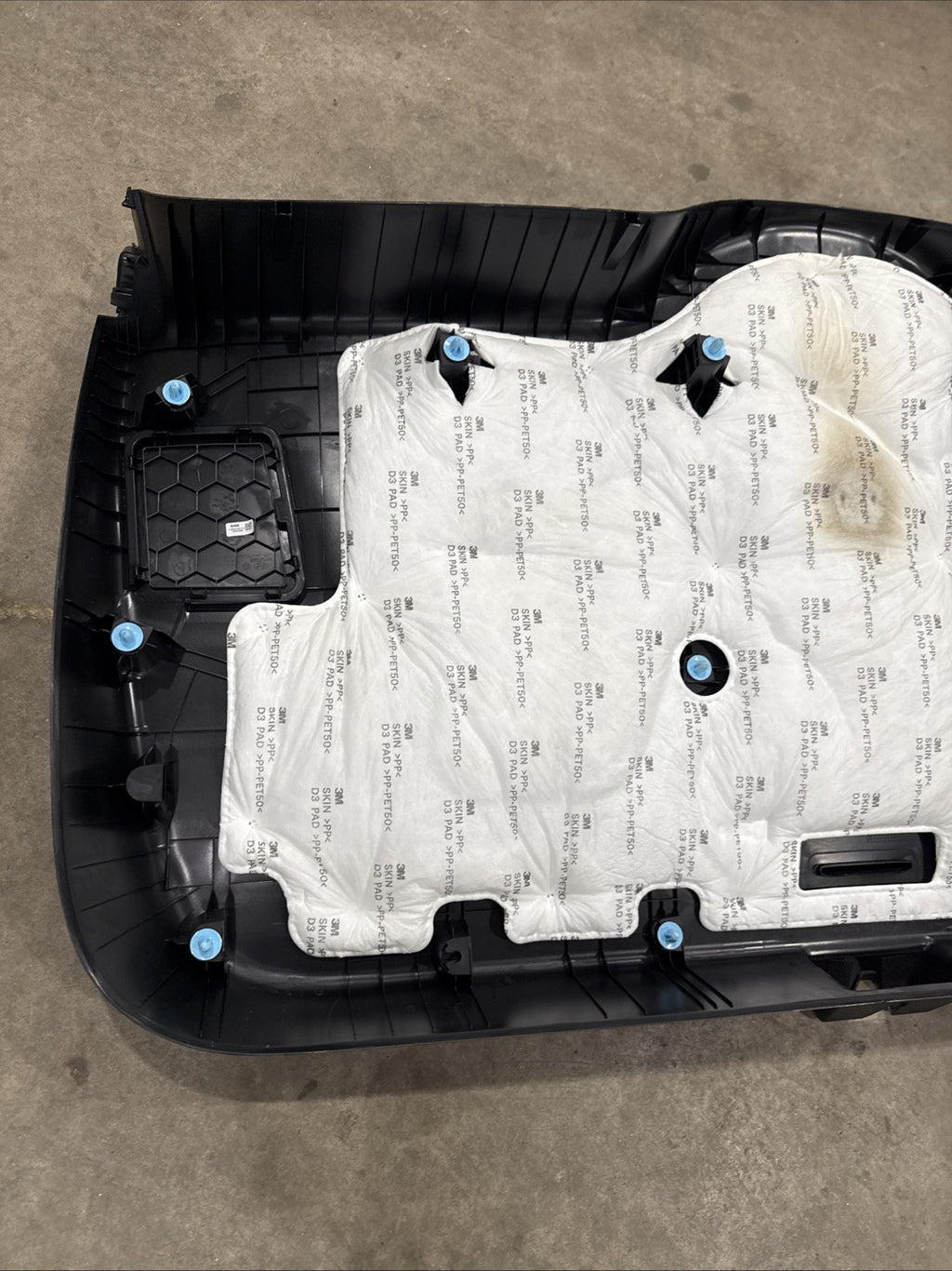 2022 2024 HYUNDAI TUCSON TAILGATE LIFTGATE BACK DOOR LOWER TRIM COVER PANEL OEM8