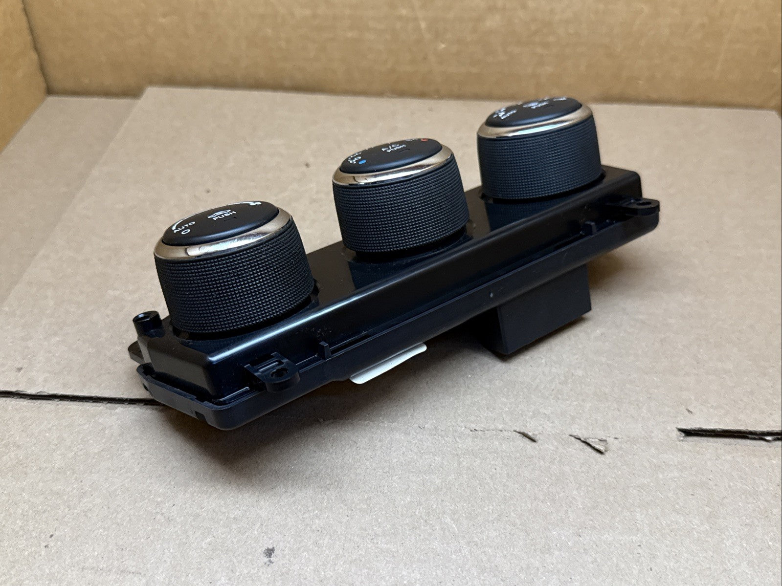 2011–2014 Dodge Challenger Climate Temp Temperature Controls Dials 55111463AD4
