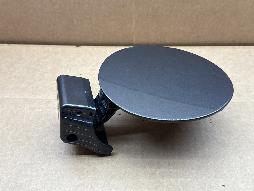 2015 2018 Kia Sedona Fuel Gas Tank Filler Door Lid Cover OEM Gray ABT2