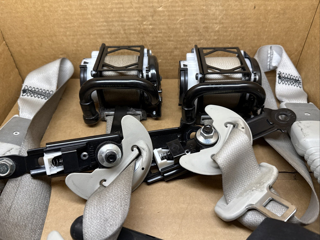 2014 2017 Q50 Front Left Right Driver Passenger Seat Belt Seatbelt Set Pair3