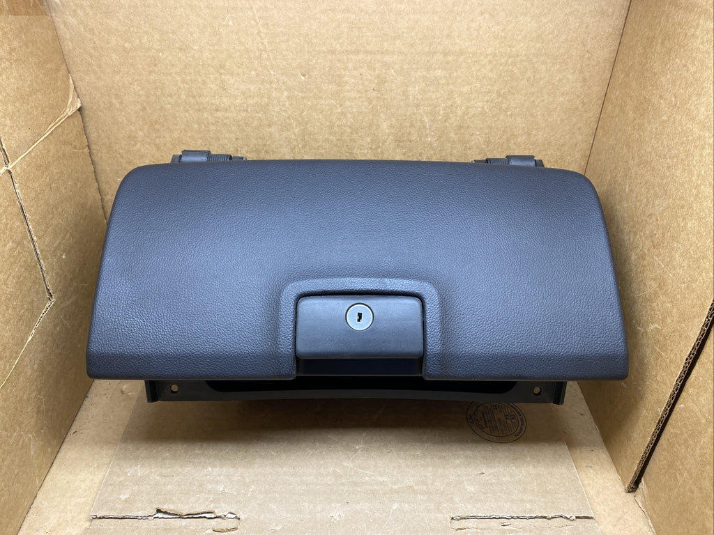 2014 2019 Silverado Sierra Upper Glove Box Glovebox Black Dash Insert Storage0