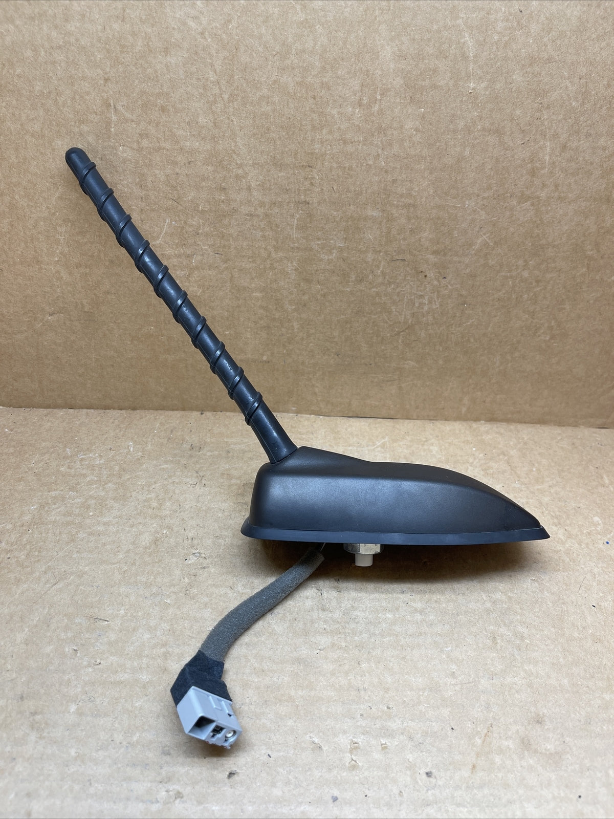 2017 2019 KIA SOUL EV Roof Mounted Radio Antenna Base OEM FACTORY 96210 B23200