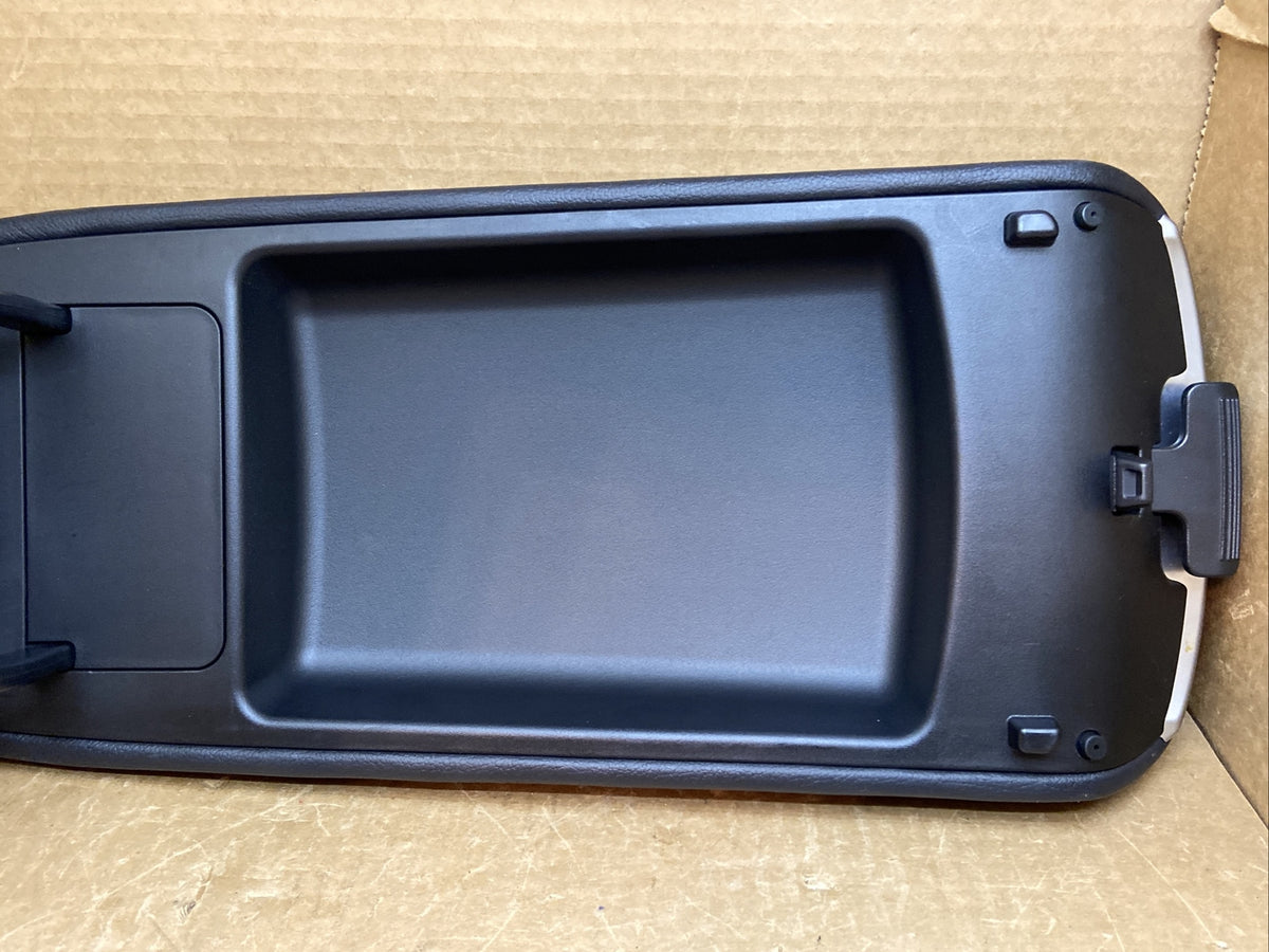 14 16 Kia Cadenza Center Console Lid Cover Top Arm Rest Armrest Leather Black10