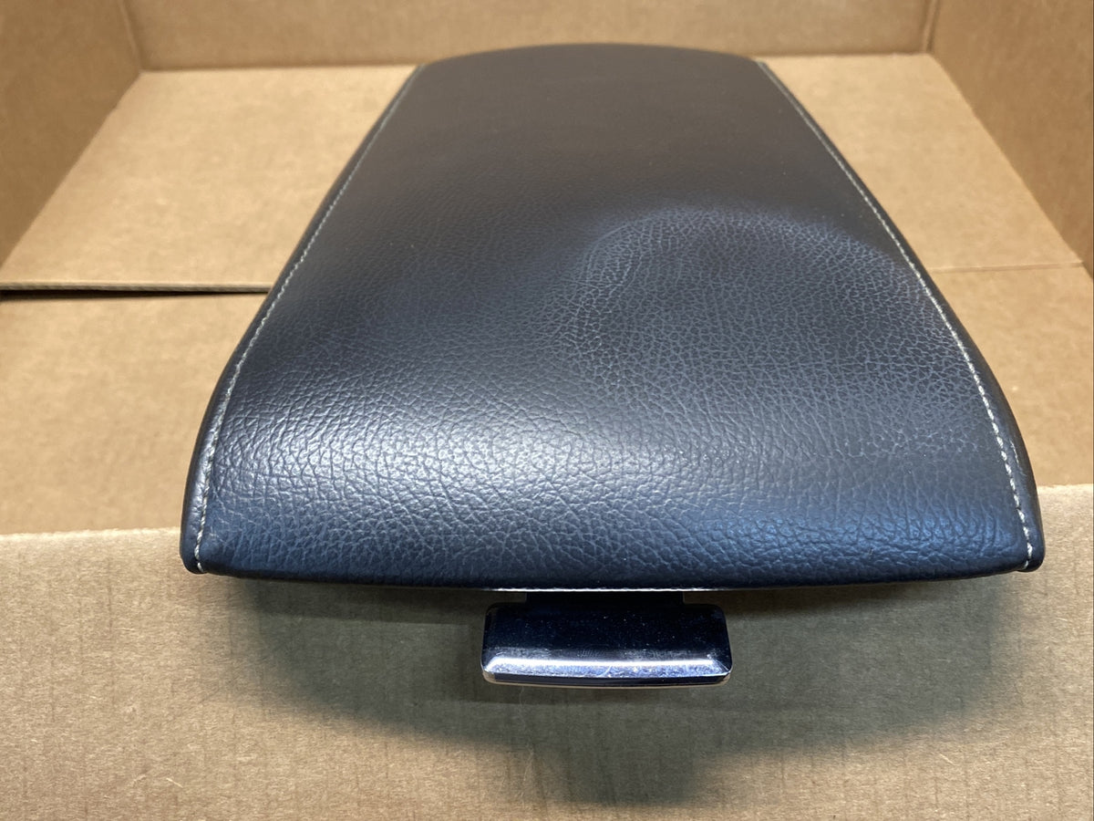 2009 2012 Ford Flex Center Console Arm Rest Armrest Storage Lid Cover OEM Black10