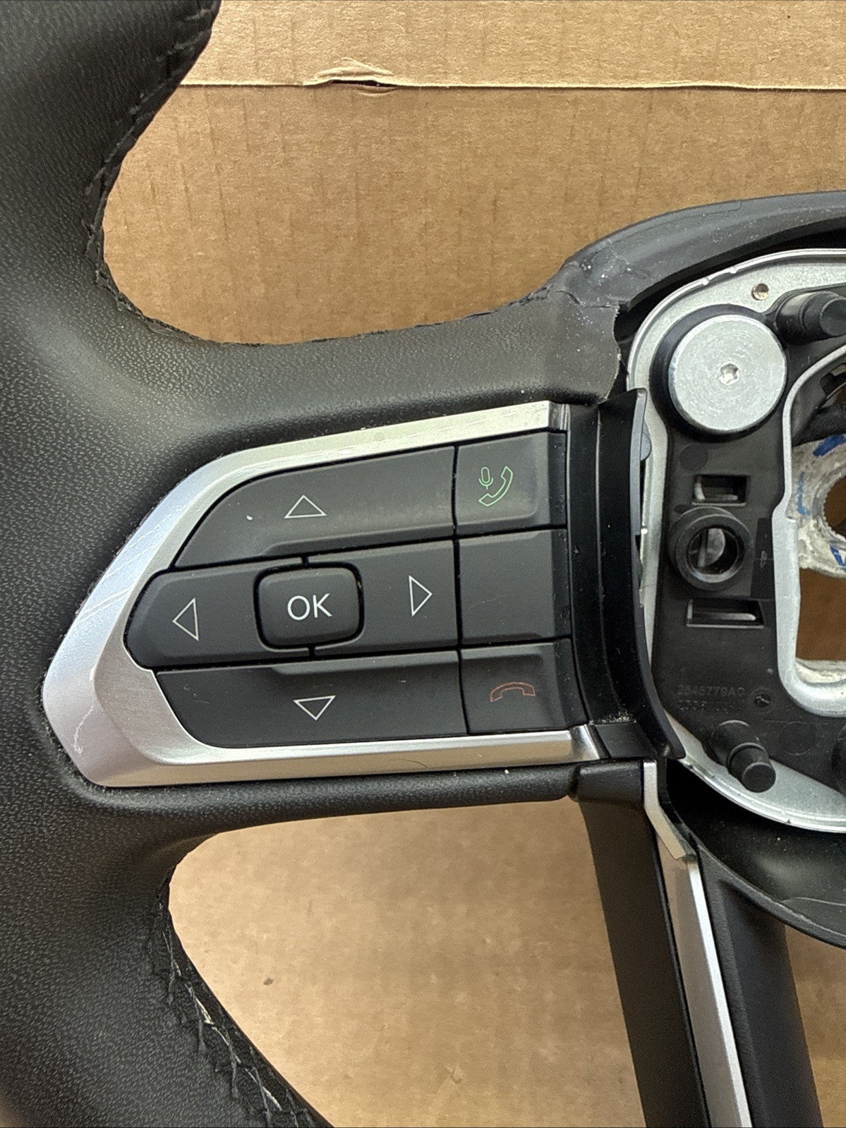 2022-2025 JEEP COMPASS STEERING WHEEL SWITCHES OEM3