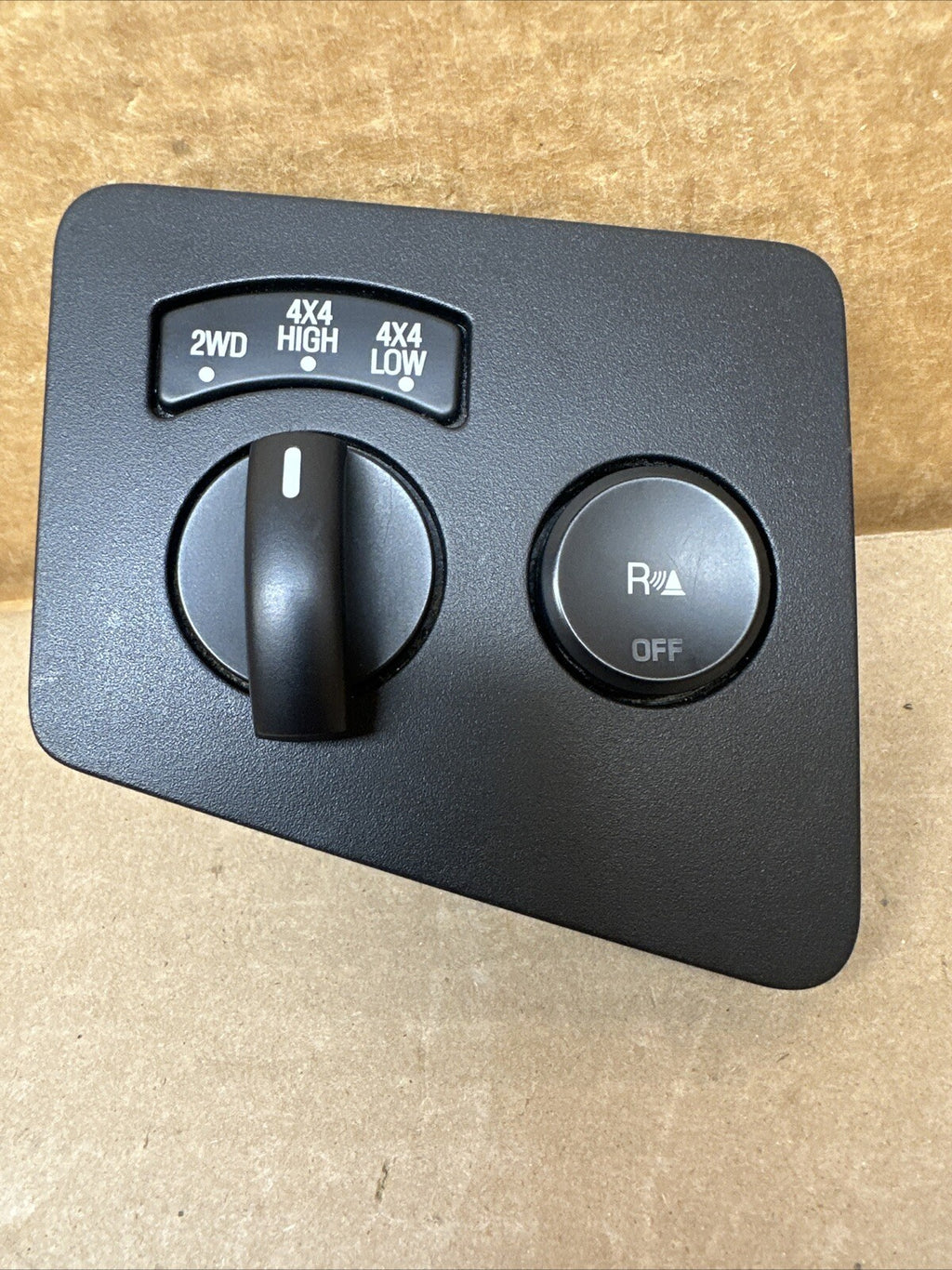 2008   2010 Ford F250 F350 SD 4WD 4x4 Transfer Case Switch 8C34 25047A04 OEM0