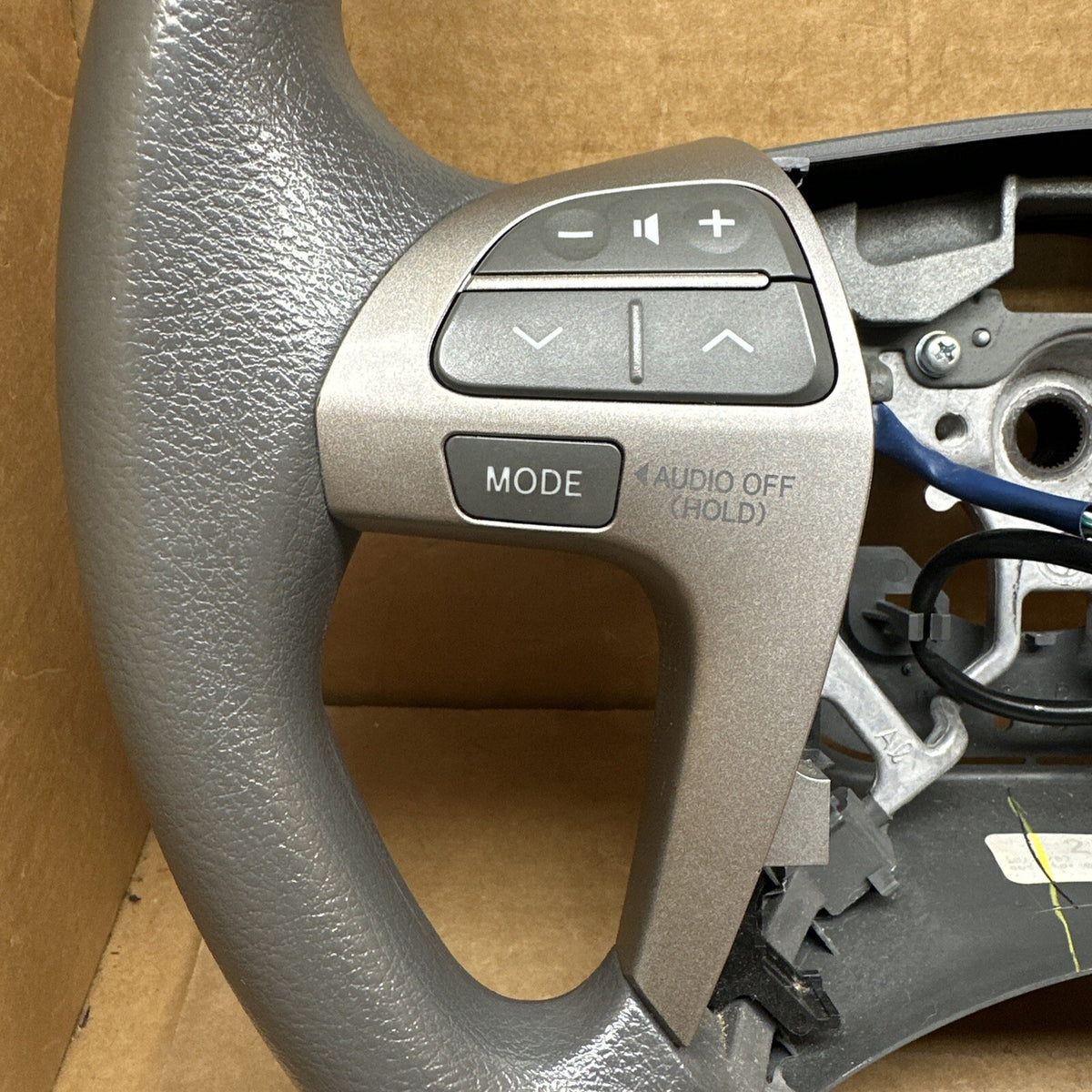 2007 2011 Toyota Camry Steering Wheel Rubber Switches Ash Gray FB131