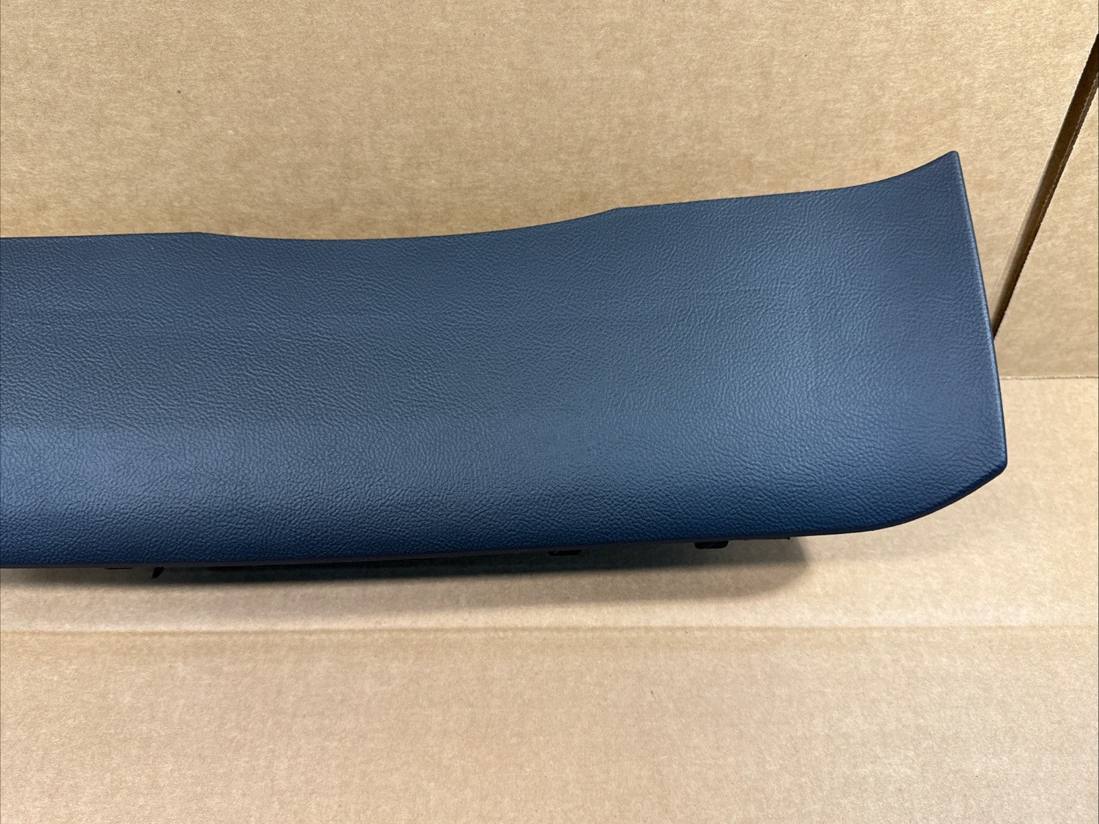 16 18 MKX 19 21 Nautilus Front Left Side Driver Knee Lower Air Bag Airbag Black3