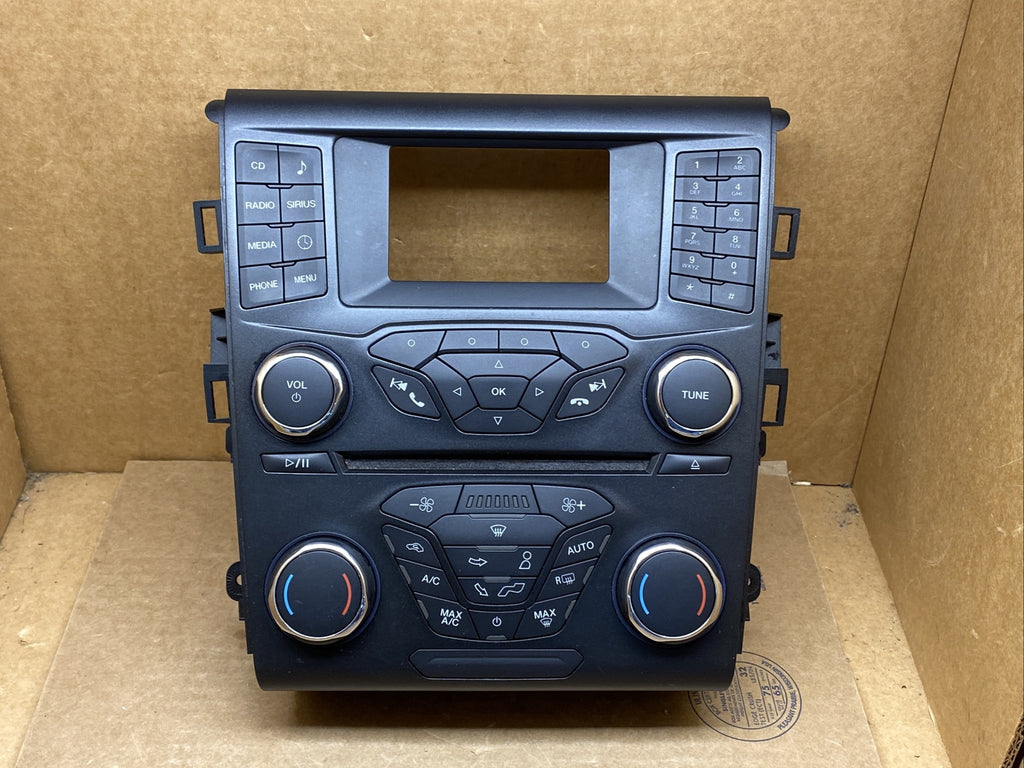17 20 Fusion Temp Temperature Climate Radio Control Bezel Panel HS7T 18E245 CYC4