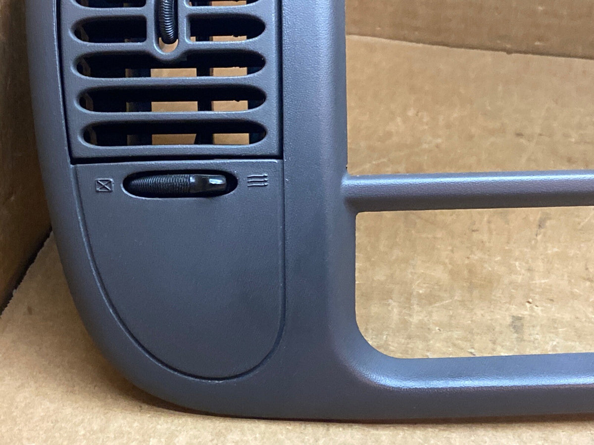 1998 2003 Ford F150 F 150 Radio Climate Dash Trim Bezel Vents Switch Gray Grey2