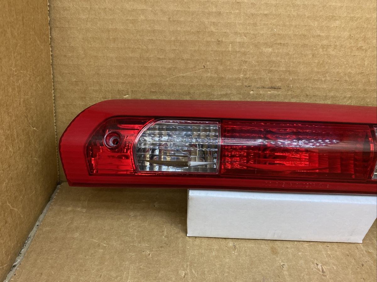 2002 2008 Dodge Ram High Mount Third Brake Light Assembly Genuine OEM 55077123AE2