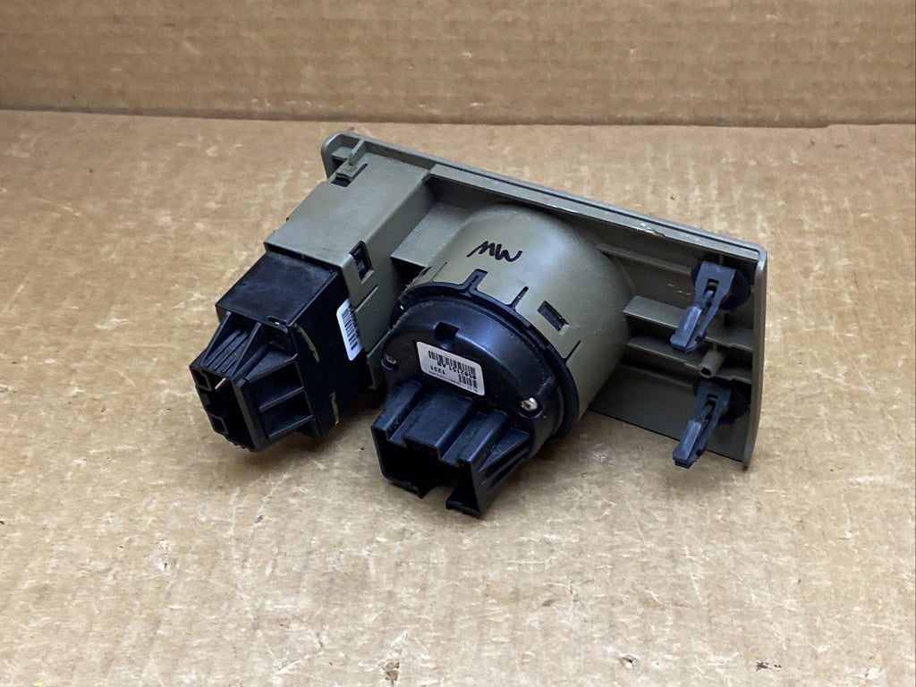  04 08 F150 Head Light Headlight Lamp Switch Button Controls 5L3T 13D062 CD33T55