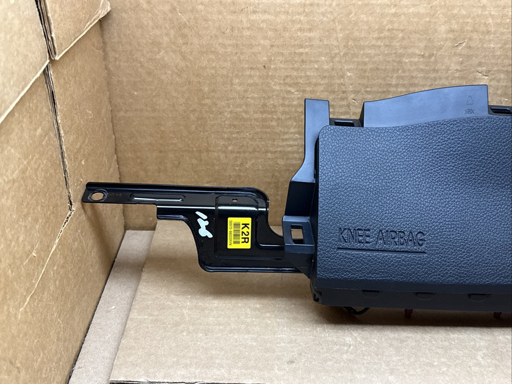 2013 2018 Santa Fe Left Side Driver Knee Lower Air Bag Airbag 56970 B8000RYN1