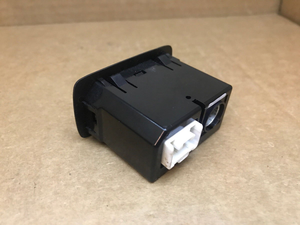 2010 2014 Subaru Legacy Outback AUX USB Port Jack Plug OEM5
