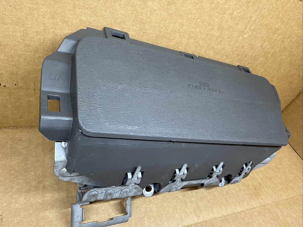 2015 2020 Toyota Sienna Front Left Side Driver Knee Lower Air Bag Airbag Gray3