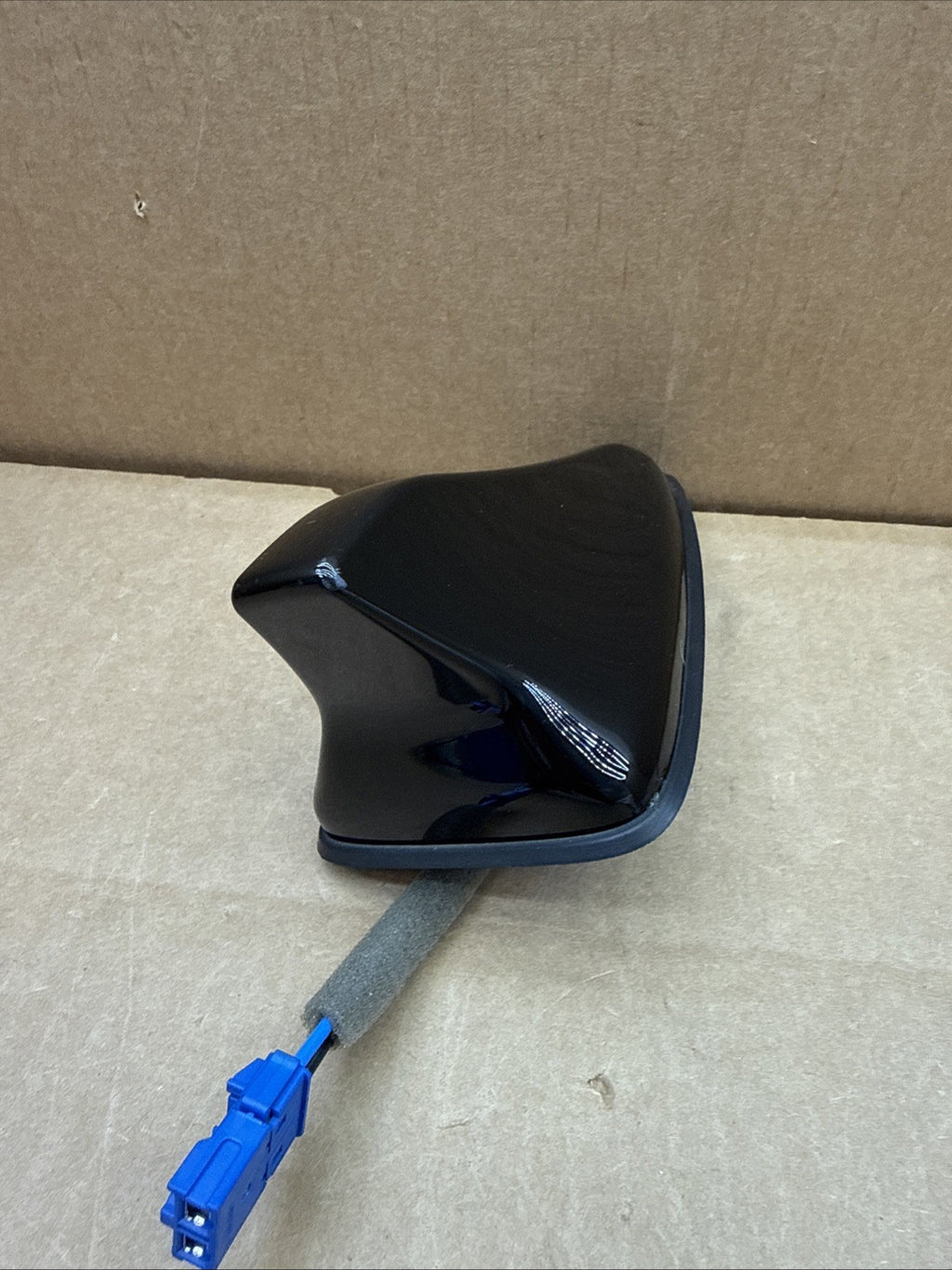 2021-2023 Kia Seltos Radio Shark Fin Antenna OEM Cherry Black 96210-Q50009H3