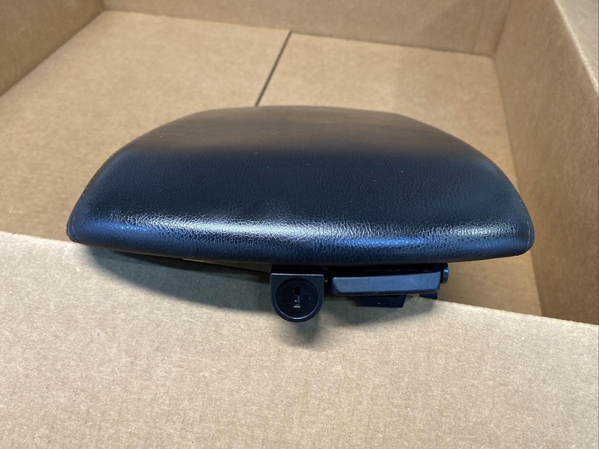 2012 2015 Nissan Armada Center Console Lid Cover Top Arm Rest Armrest Black8