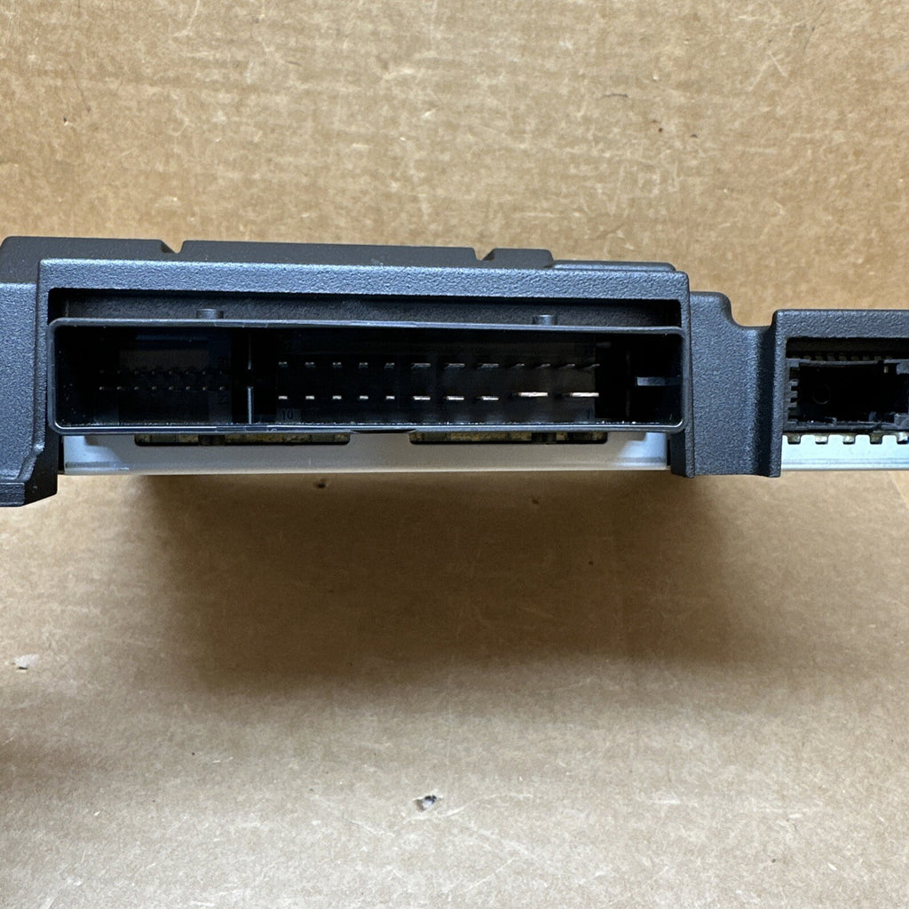 OEM VW GOLF VII GOLF SPORTSVAN AM AMPLIFIER FOR SOUND SYSTEM 5G00354565