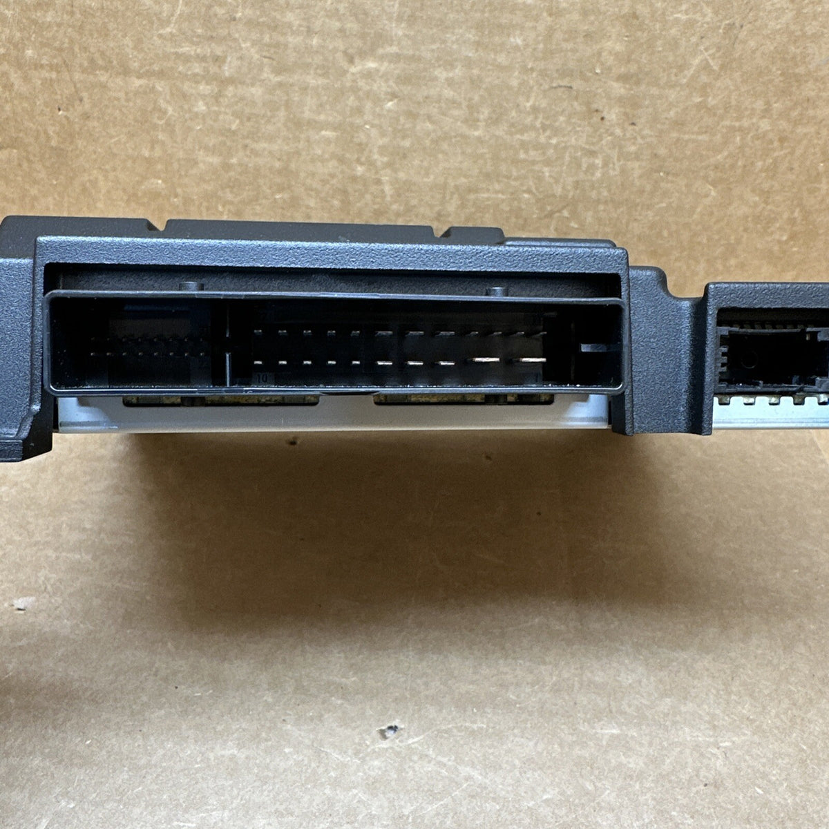 OEM VW GOLF VII GOLF SPORTSVAN AM AMPLIFIER FOR SOUND SYSTEM 5G00354565