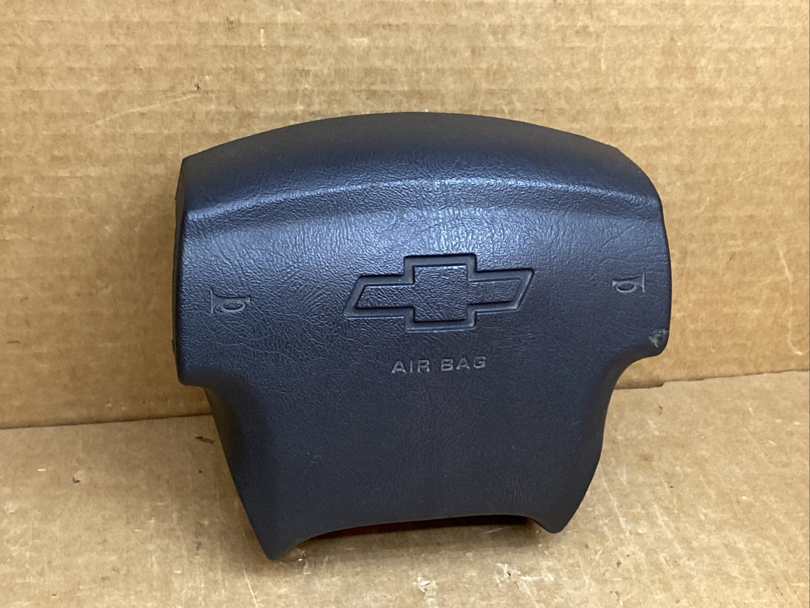 03 06 SILVERADO EXPRESS FRONT LEFT DRIVER STEERING WHEEL AIRBAG AIR BAG ONE PLUG3