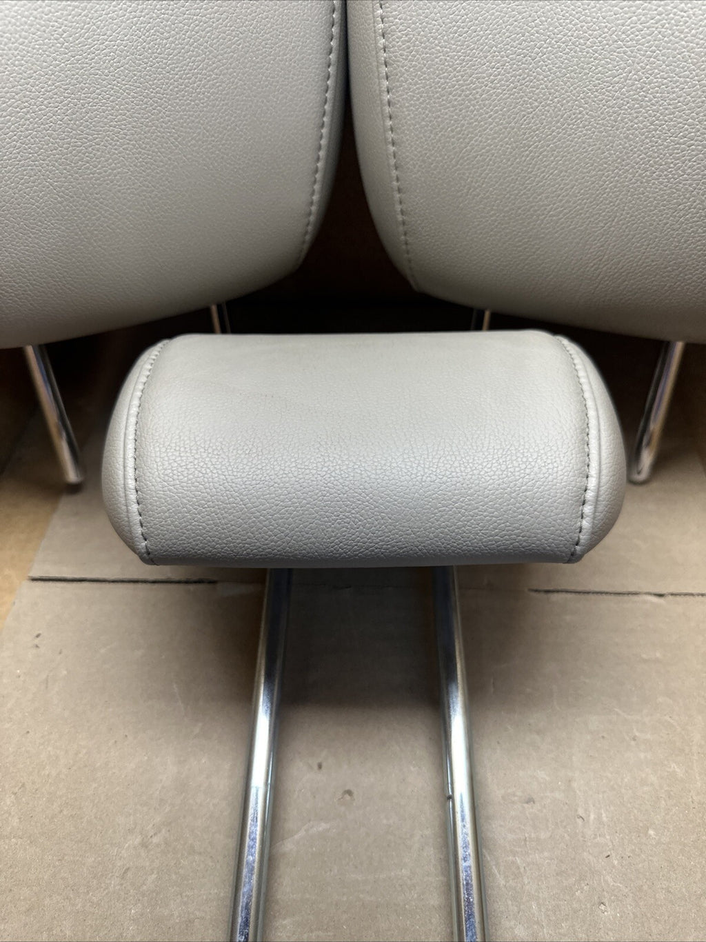 2011 2017 Honda Odyssey Rear Third 3rd Row Seat Head Rest Headrest Set Beige3