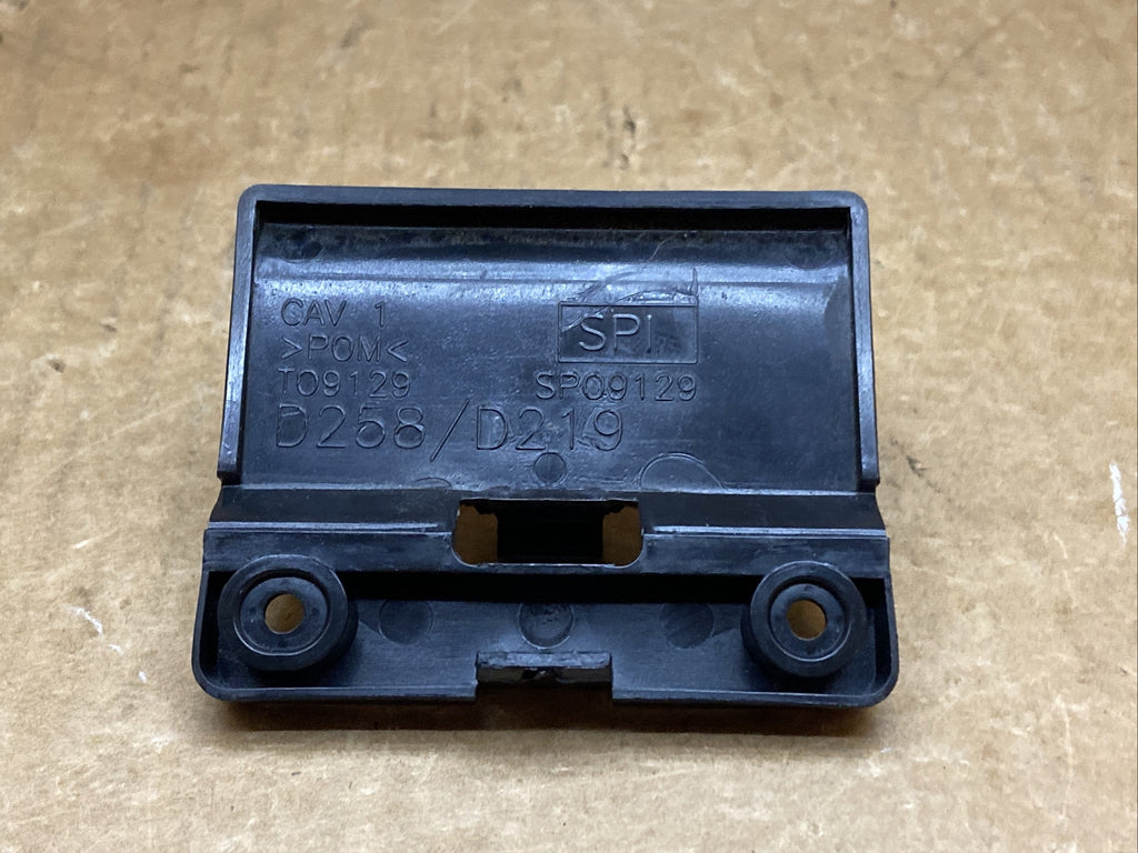 2007 2009 Ford Taurus X Mercury Sable Center Console Lid Latch Armrest 2