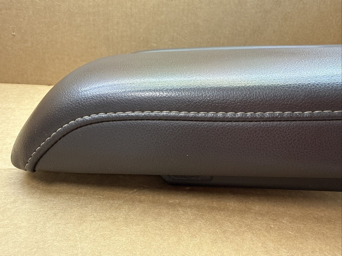 2015-2020 Tahoe Yukon Suburban Yukon XL Center Console Lid Arm Rest Brown OEM4