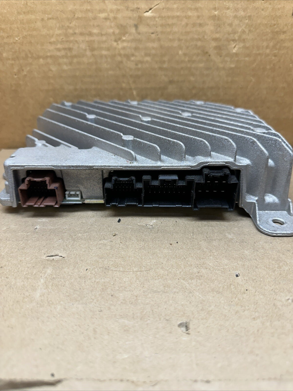 2018 2021 GMC TERRAIN BOSE RADIO AMP AMPLIFIER 843216554