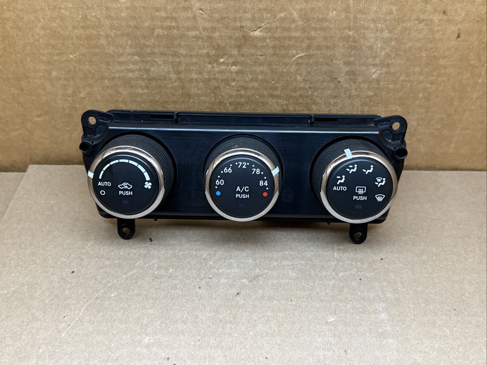 2011–2014 Dodge Challenger Climate Temp Temperature Controls Dials 55111463AD0
