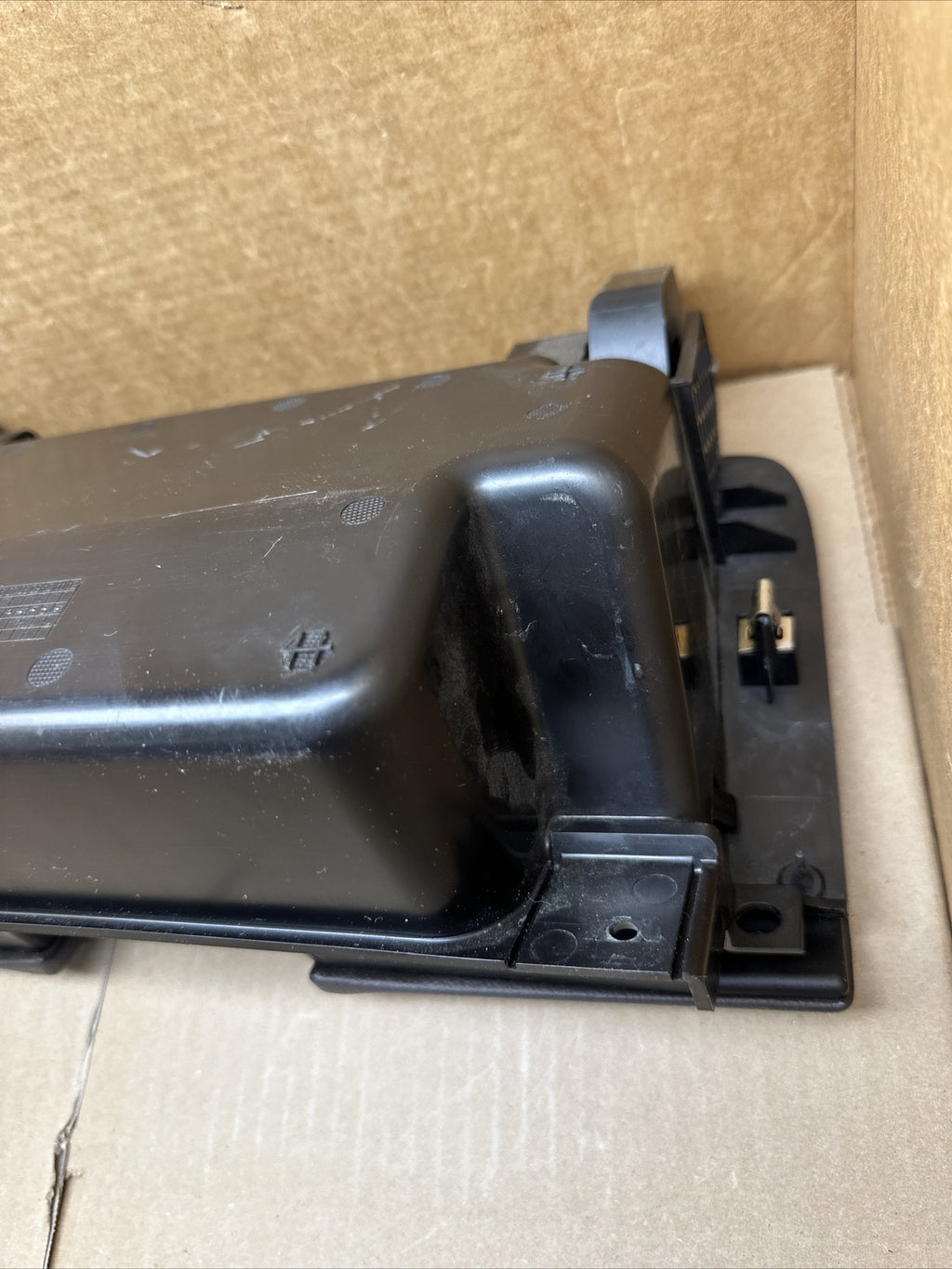 2014 2019 Silverado Sierra Upper Glove Box Glovebox Dash Insert Storage Cocoa7