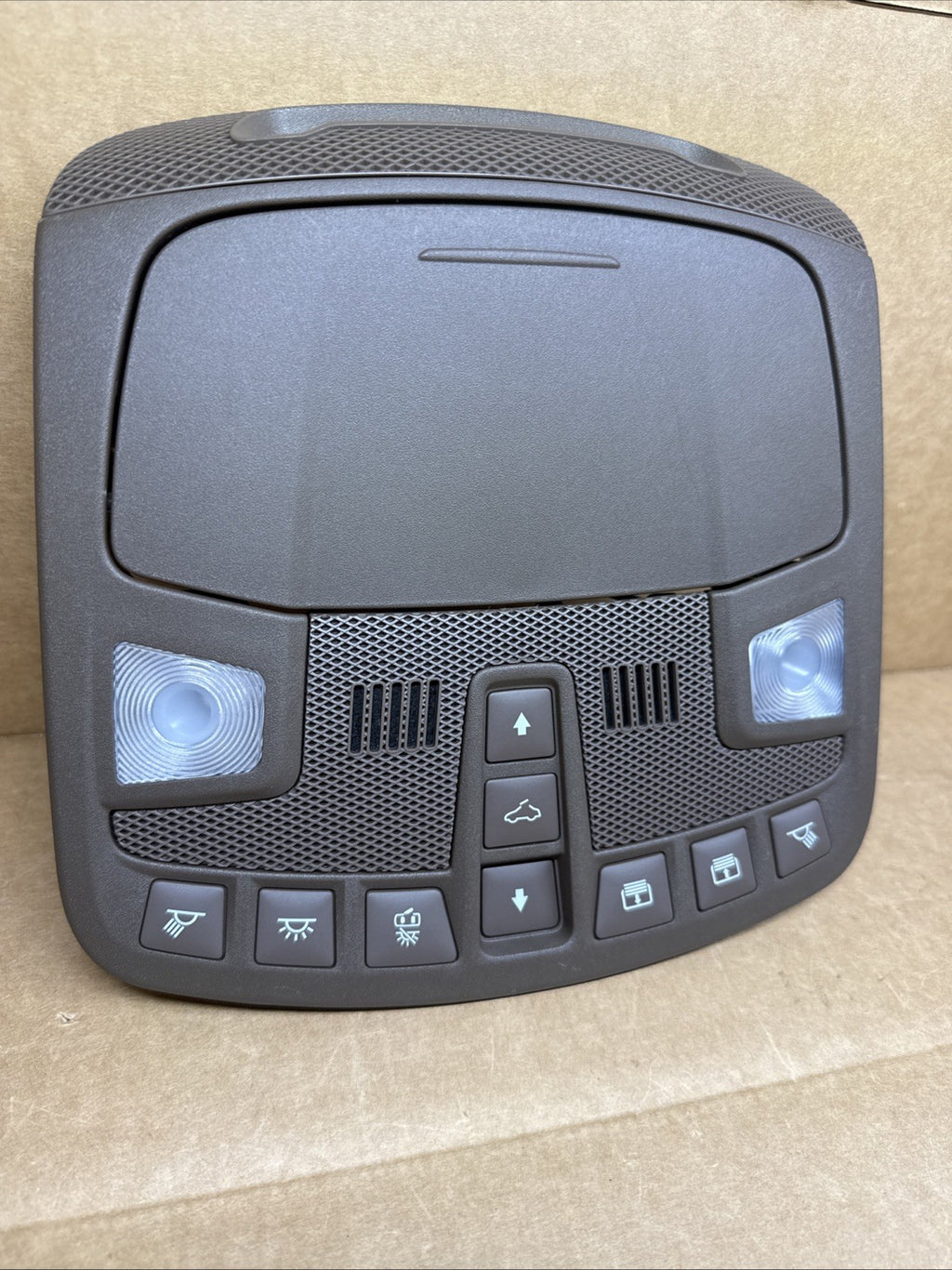 2016 2018 Lincoln MKX Overhead Console Dome Light Sun Roof Switch Brown1