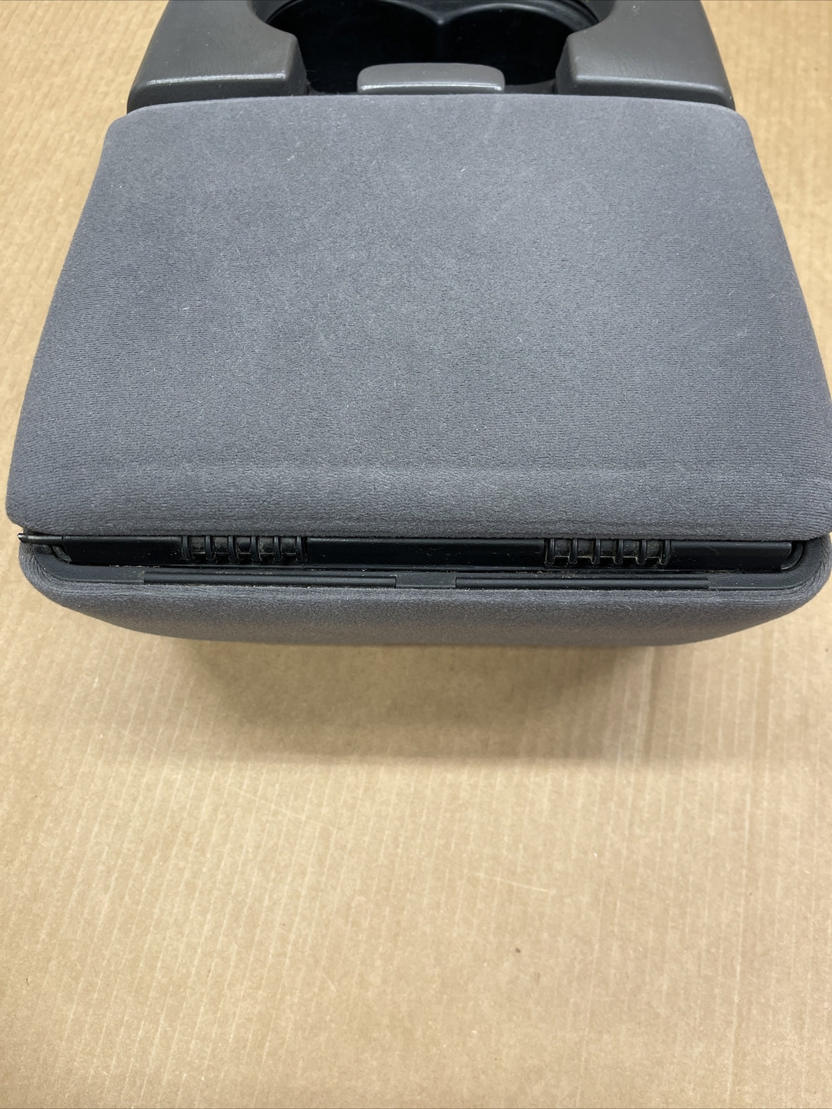1997 2003 FORD F 150 F150 CENTER CONSOLE ARM REST STORAGE COMPARTMENT GRAY OEM6