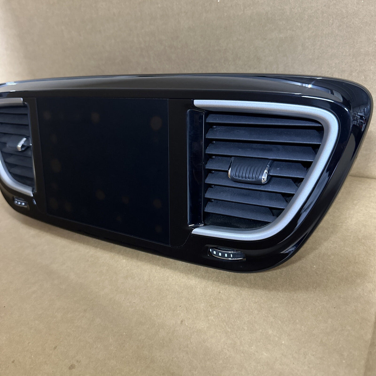2017 Chrysler Pacifica Dash Radio Touch Screen Bezel Vent P68223456AD1