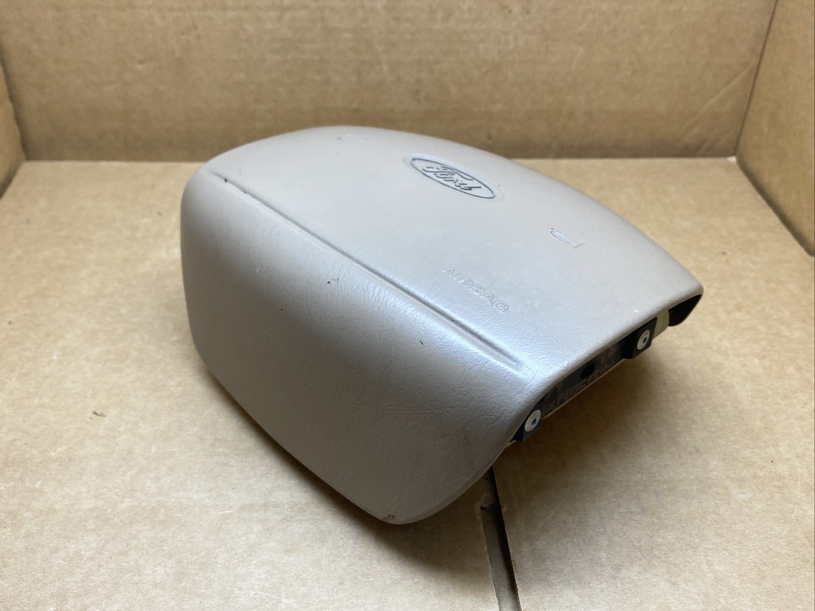 1999 2004 Ford F150 F250 Expedition LH Driver Steering Wheel Airbag Air Bag OEM 8