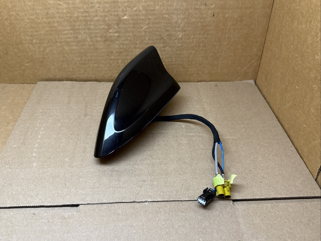 2016 2019 Ford Explorer Roof Antenna Shark Fin Black FT4T 19G461 AD59AY0