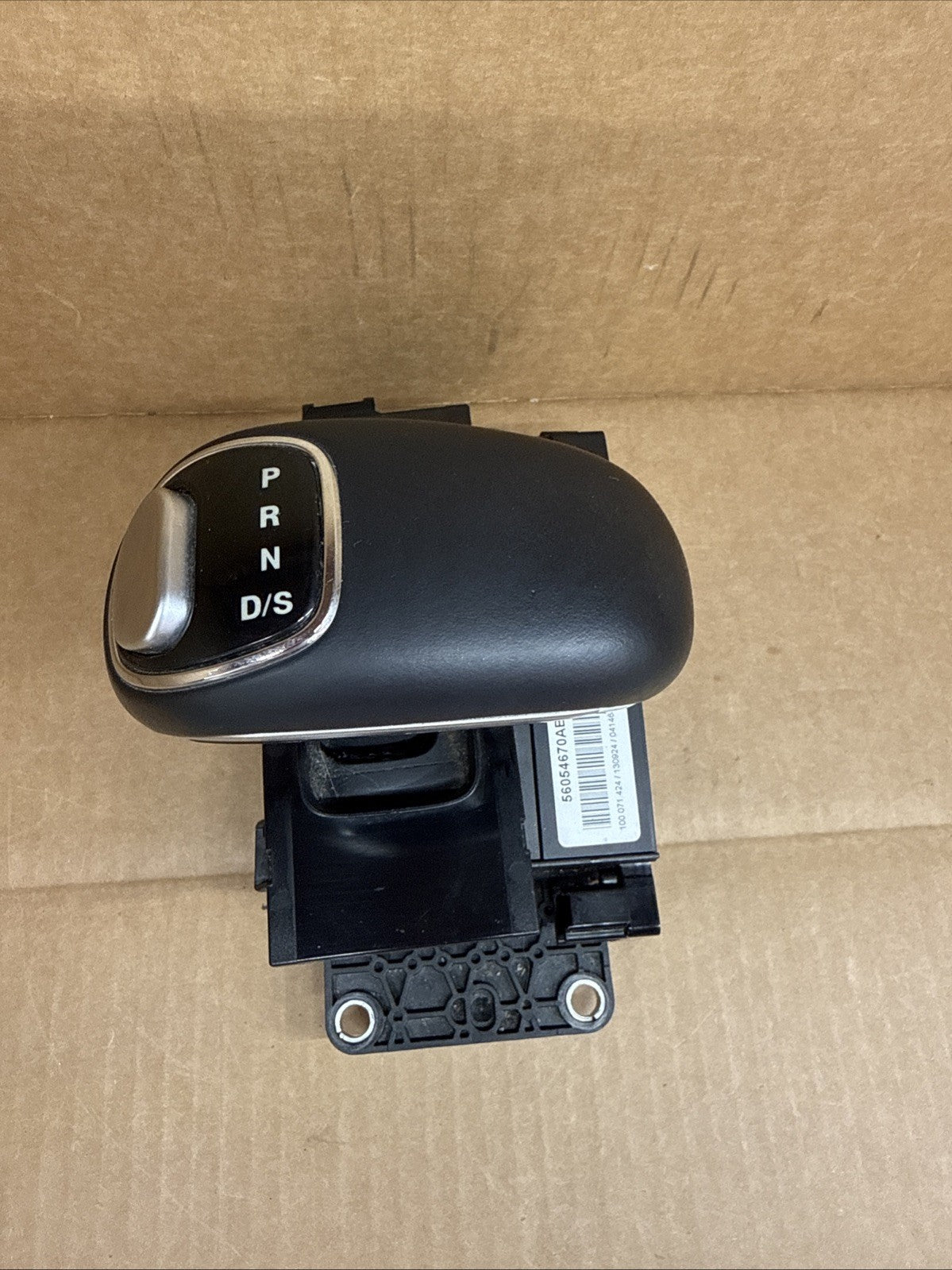 2011 2014 Chrysler 300 Floor Center Console Gear Shifter OEM 56054670AB0