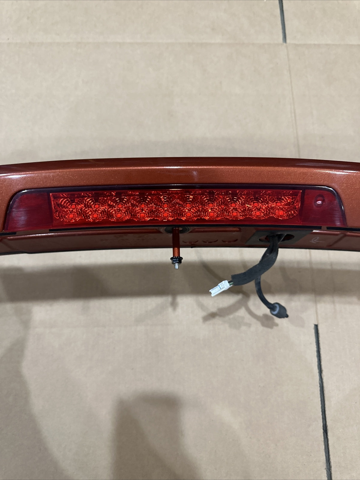 2013   2018 Hyundai Santa Fe Rear Spoiler Red Light 87210 4Z000 OEM8