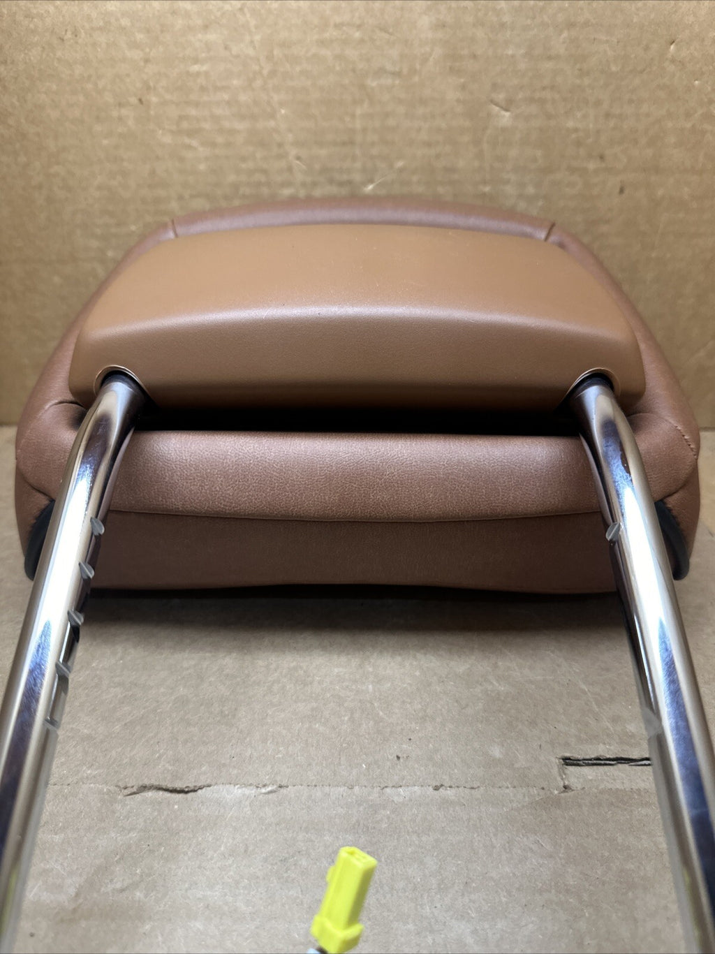 2011 2018 Jeep Grand Cherokee Front Seat Active Head Rest Headrest Brown OEM6